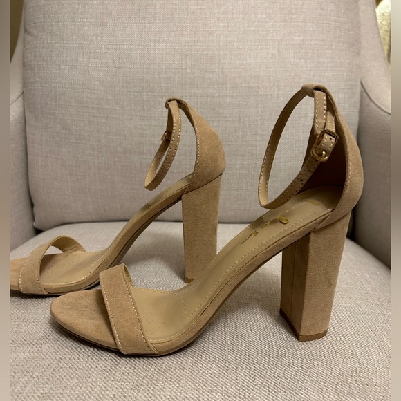 Lulu’s Nude High Heels - Picture 5 of 10
